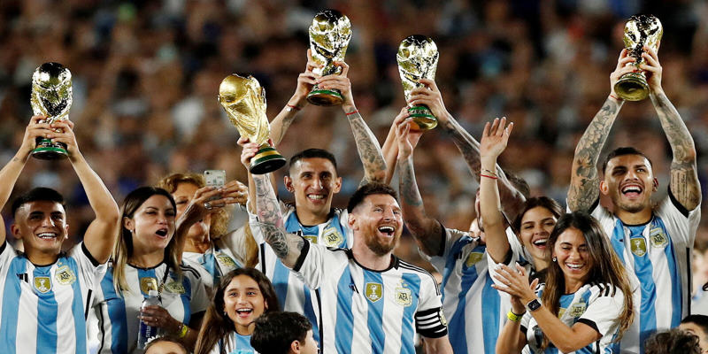 Argentina tiếp tục thống trị bảng xếp hạng bóng đá nam FIFA