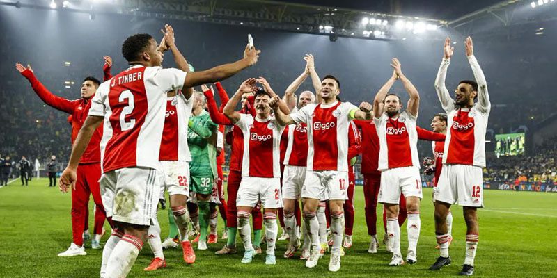 Câu lạc bộ bóng đá Ajax Amsterdam lừng danh tại Hà Lan