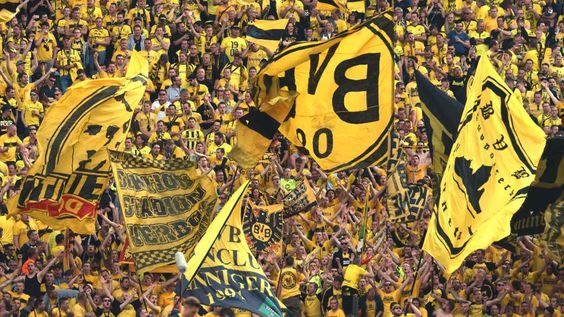 Borussia Dortmund CLB với lượng fan hâm mộ nồng nhiệt