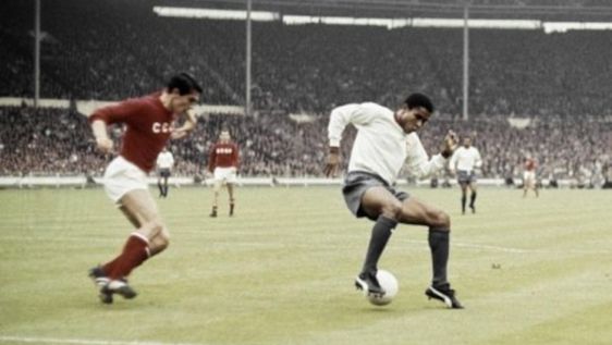 Eusébio - biểu tượng câu lạc bộ bóng đá Benfica